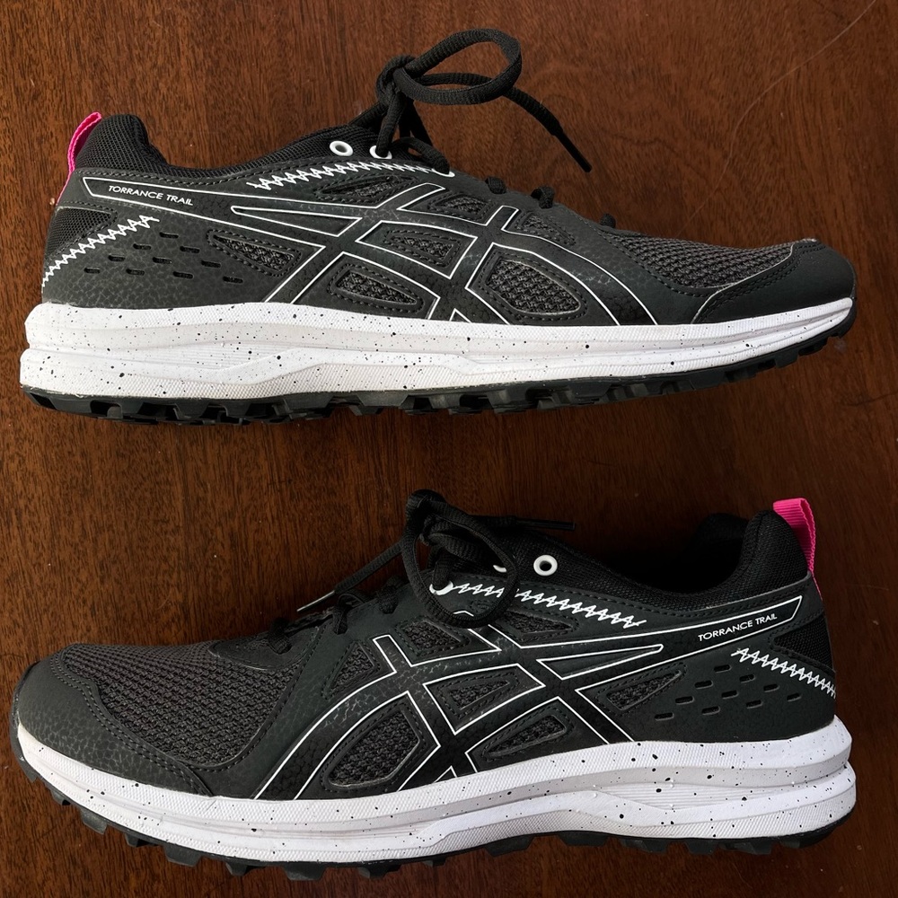 ASICS Gel Torrance, women’s 10.5 trail running shoes